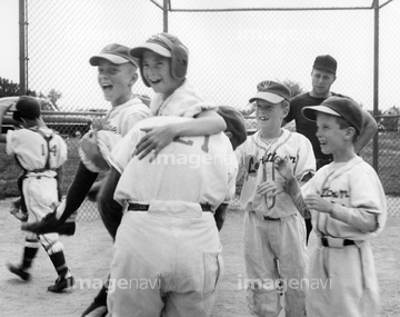 後ろ姿 少年 野球少年 の画像素材 球技 スポーツの写真素材ならイメージナビ