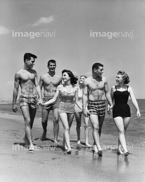 少女 裸 夏 歩く の画像素材 写真素材ならイメージナビ