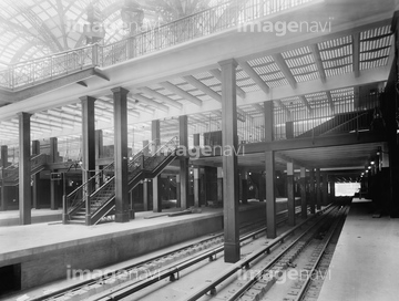 駅 階段 ペンシルバニア駅 の画像素材 鉄道 乗り物 交通の写真素材ならイメージナビ