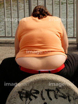 デブ 後ろ姿 の画像素材 構図 人物の写真素材ならイメージナビ