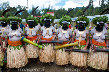 国 地域 オセアニア パプアニューギニア 民族衣装 の画像素材 写真素材ならイメージナビ