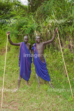 国 地域 アフリカ エチオピア 民族衣装 男性 部族 の画像素材 写真素材ならイメージナビ