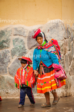 国・地域 > 中南米 > ペルー，民族衣装 帽子 少ない】の画像素材