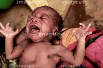 赤ちゃん 生まれたて 黒人 の画像素材 赤ちゃん 育児 ライフスタイルの写真素材ならイメージナビ