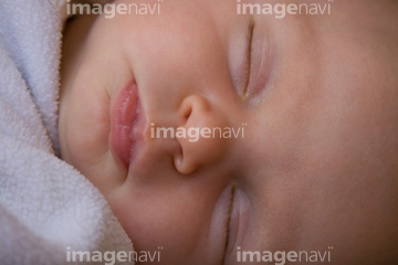 赤ちゃん 寝顔 外国人 の画像素材 外国人 人物の写真素材ならイメージナビ
