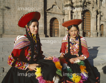 国 地域 中南米 ペルー 民族衣装 外国人 少人数 の画像素材 写真素材ならイメージナビ