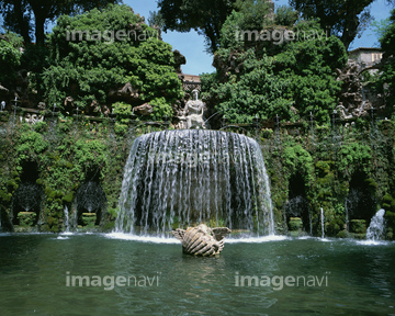 町並 建築 公園 文化財 西洋庭園 噴水装置 洋風 楕円の噴水 の画像素材 写真素材ならイメージナビ