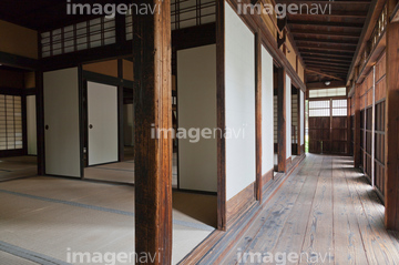日本 田舎 和室 縁側 冬 秋 茶室 武家屋敷 廊下 の画像素材 住宅 インテリアの写真素材ならイメージナビ