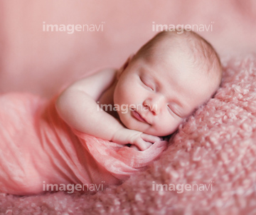 外国人 子供 赤ちゃん 寝顔 アメリカ人 の画像素材 外国人 人物の写真素材ならイメージナビ