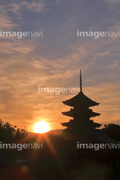 五重塔 シルエット の画像素材 日本 国 地域の写真素材ならイメージナビ