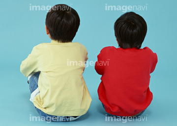 Imagenavirf写真 日本人の子供 背中 ロイヤリティフリー の画像素材 赤ちゃん 育児 ライフスタイルの写真素材ならイメージナビ