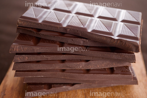 Chocolate bars in a pile | imagenavi